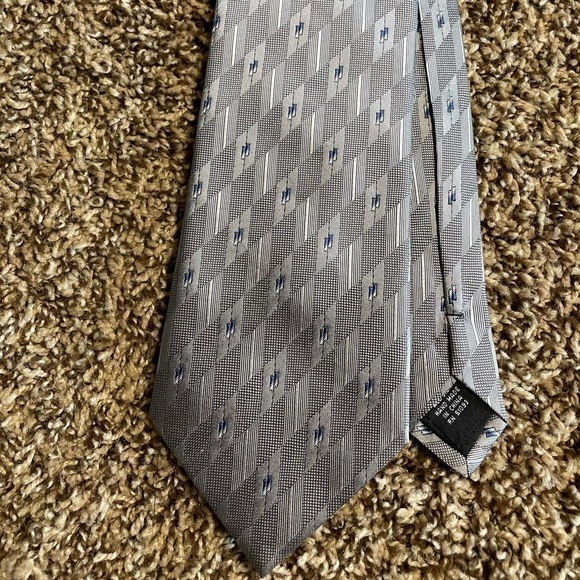 jf j.ferrar Other - J. Ferrar silver neck tie